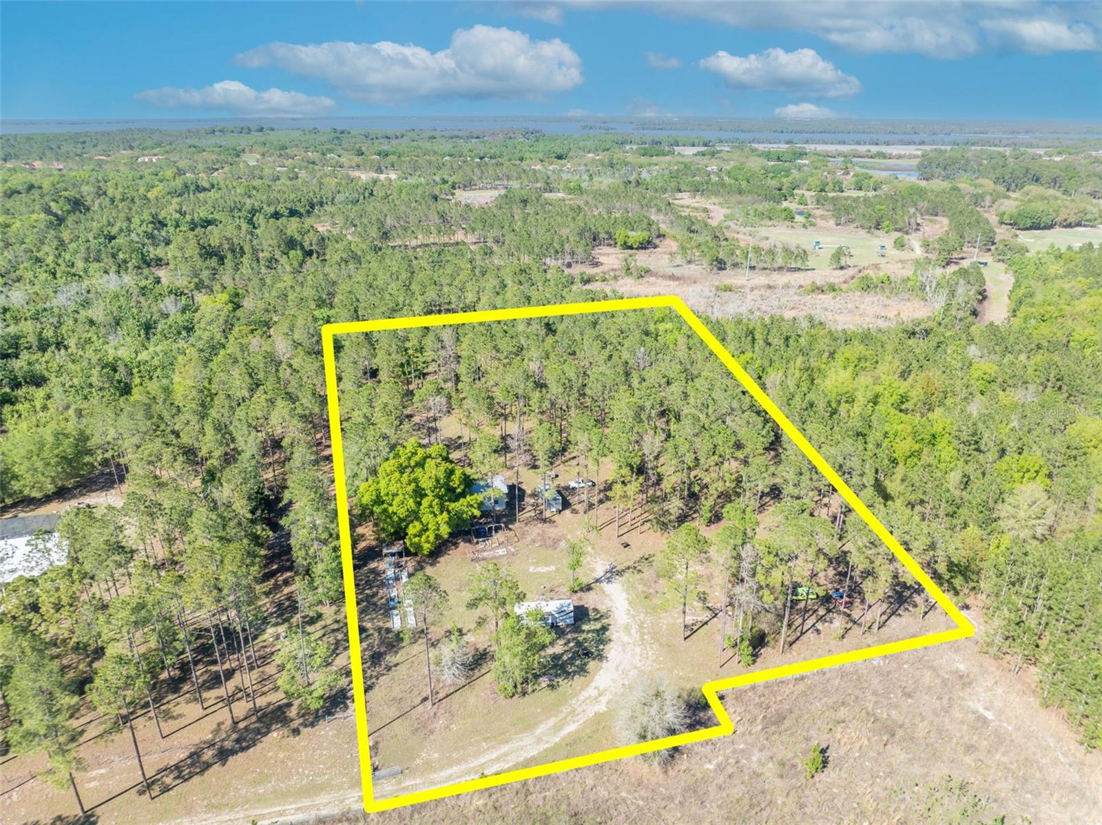 Photo of 9535 NUMBER TWO ROAD HOWEY IN THE HILLS FL 34737