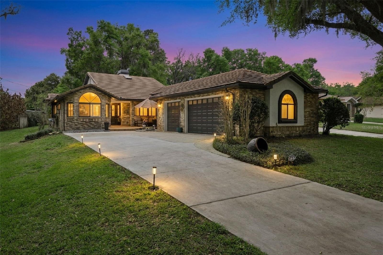 Photo of 312 WATERWOOD DRIVE YALAHA FL 34797