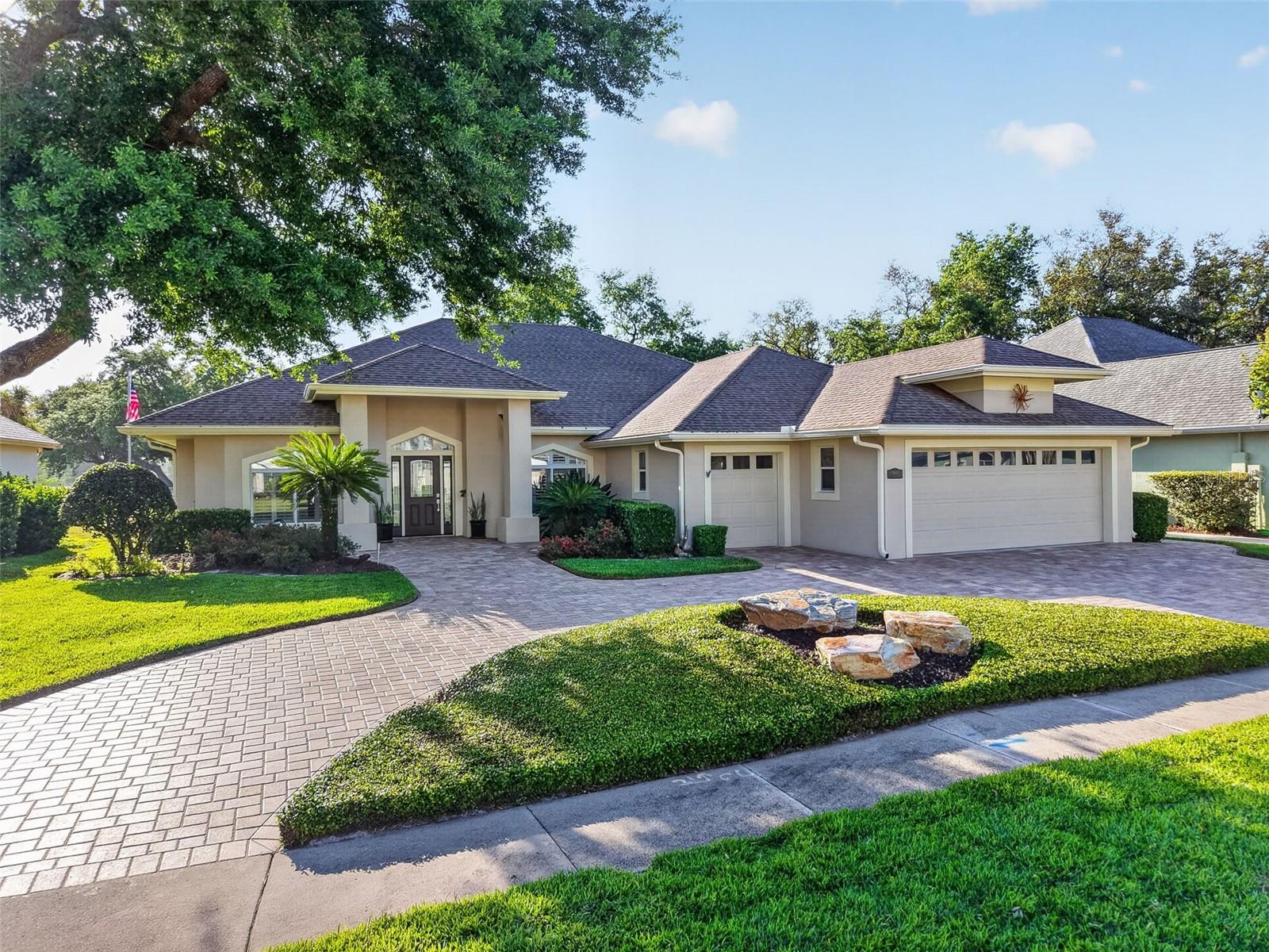Photo of 1880 EDGEWATER DRIVE MOUNT DORA FL 32757
