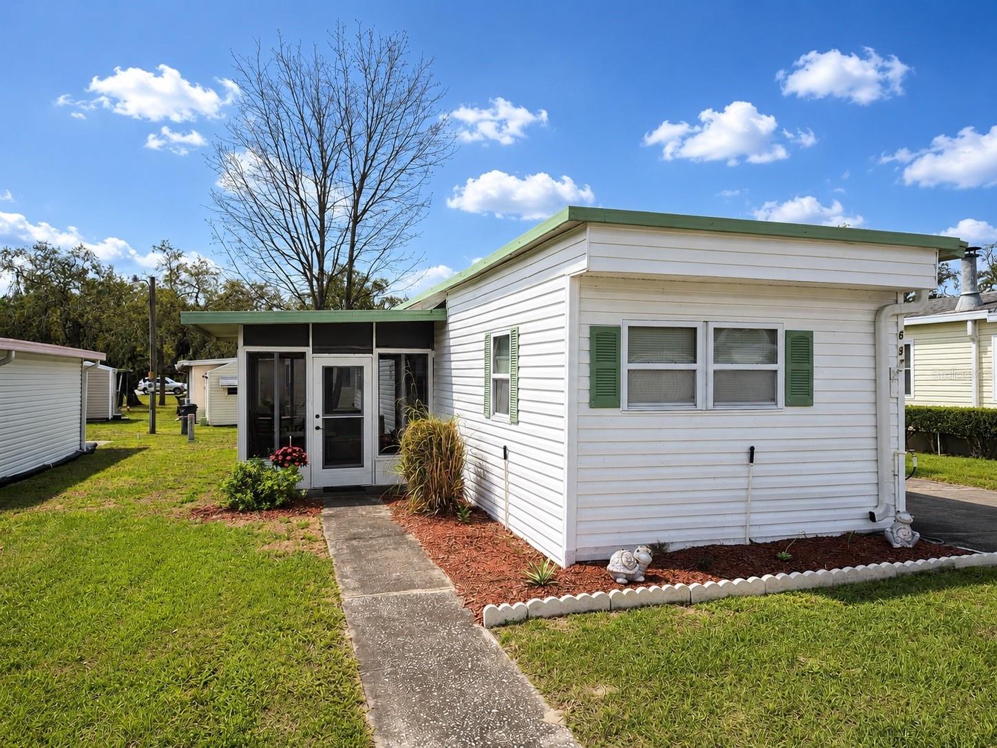 Photo of 637 MISTI DRIVE LEESBURG FL 34788