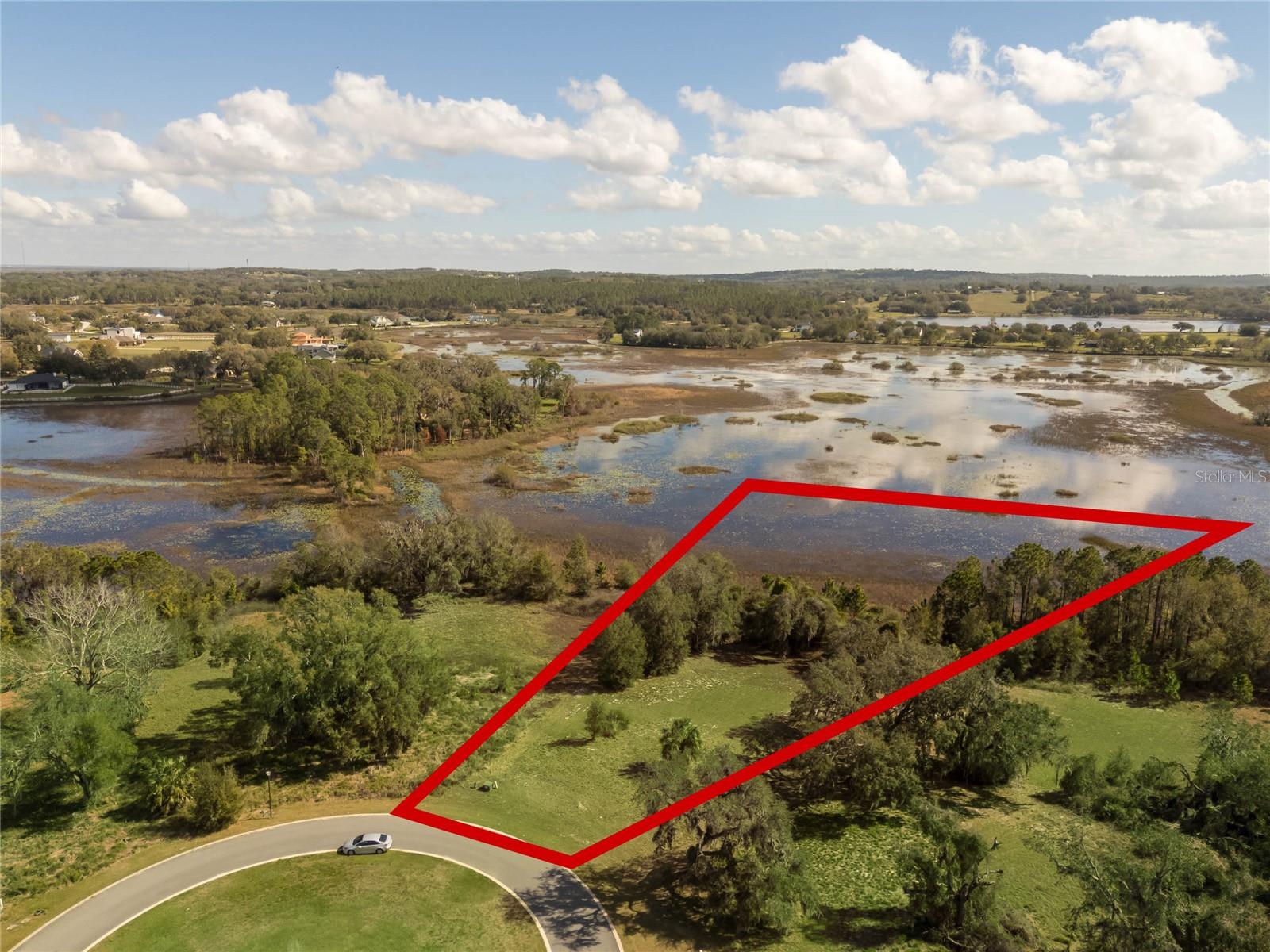 Photo of 476 LONG AND WINDING RD HOWEY IN THE HILLS FL 34737