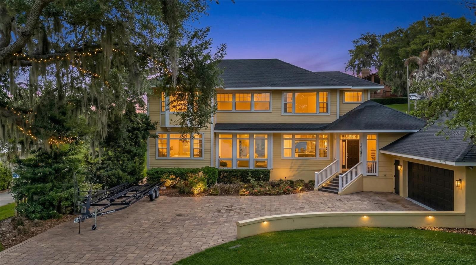 Photo of 1215 LAKESHORE DRIVE EUSTIS FL 32726