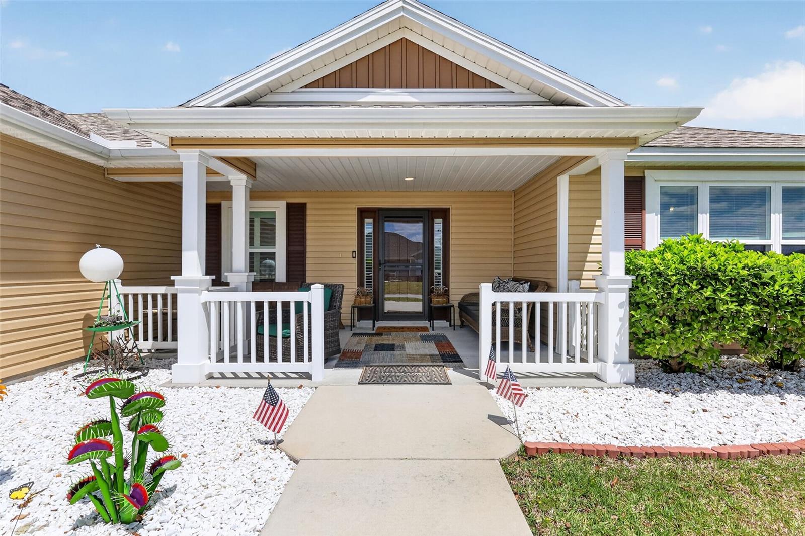 Photo of 11367 LAUFERSKY LANE OXFORD FL 34484
