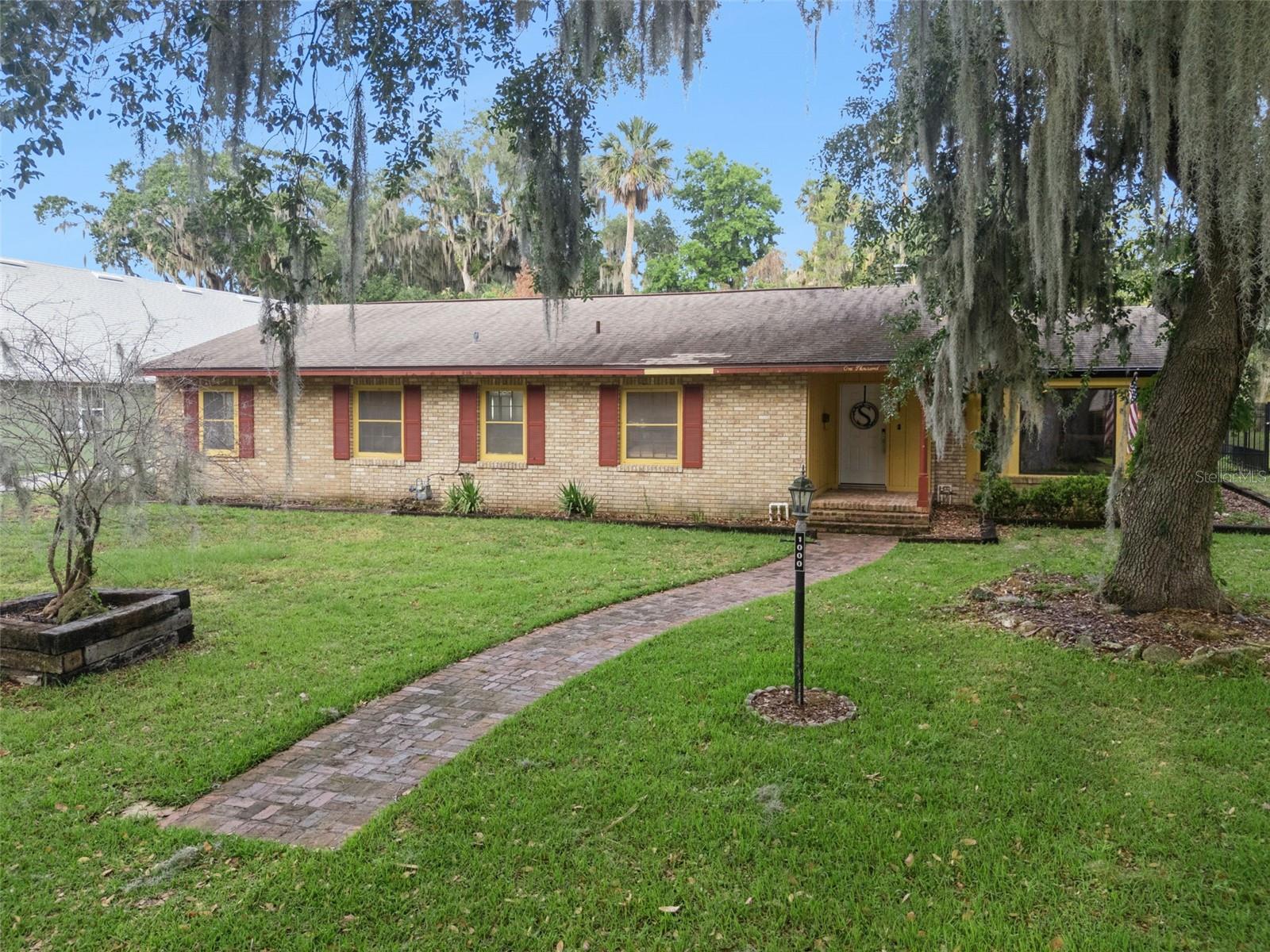 Photo of 1000 BOYLSTON STREET LEESBURG FL 34748