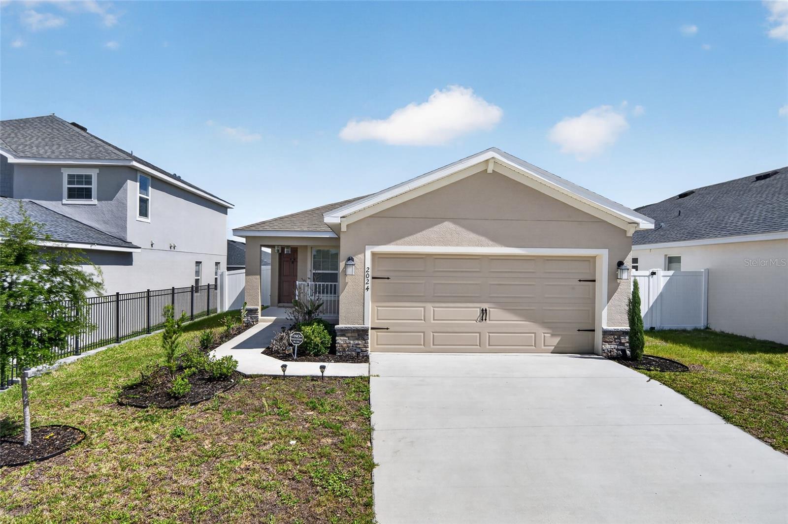 Photo of 2024 NOBLE DRIVE DAVENPORT FL 33837