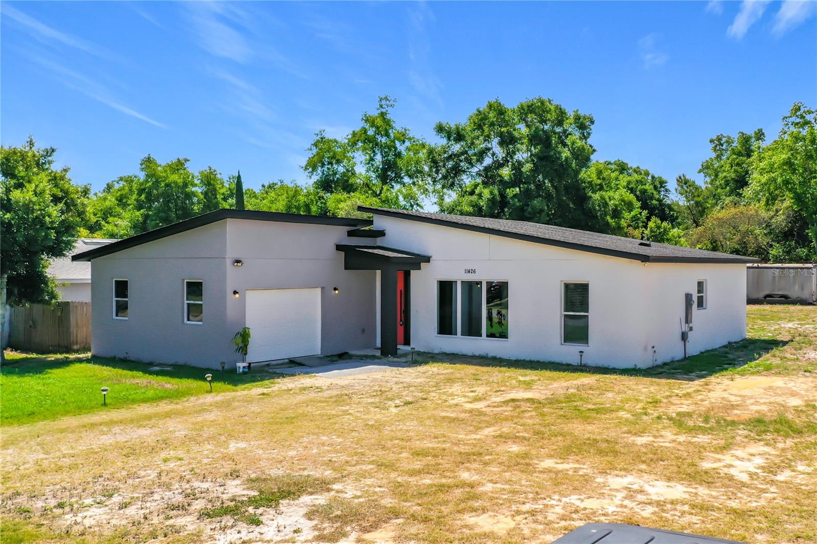 Photo of 11426 LAKEVIEW DRIVE LEESBURG FL 34788