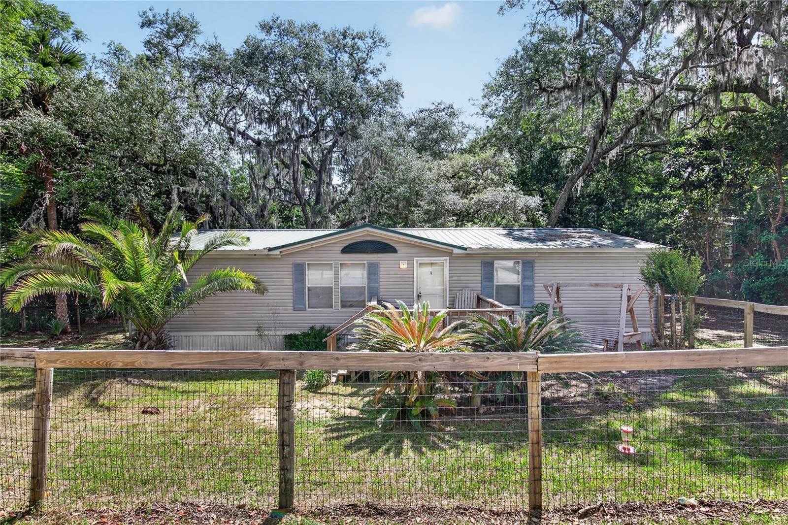Photo of 17285 SE 248TH TERRACE UMATILLA FL 32784