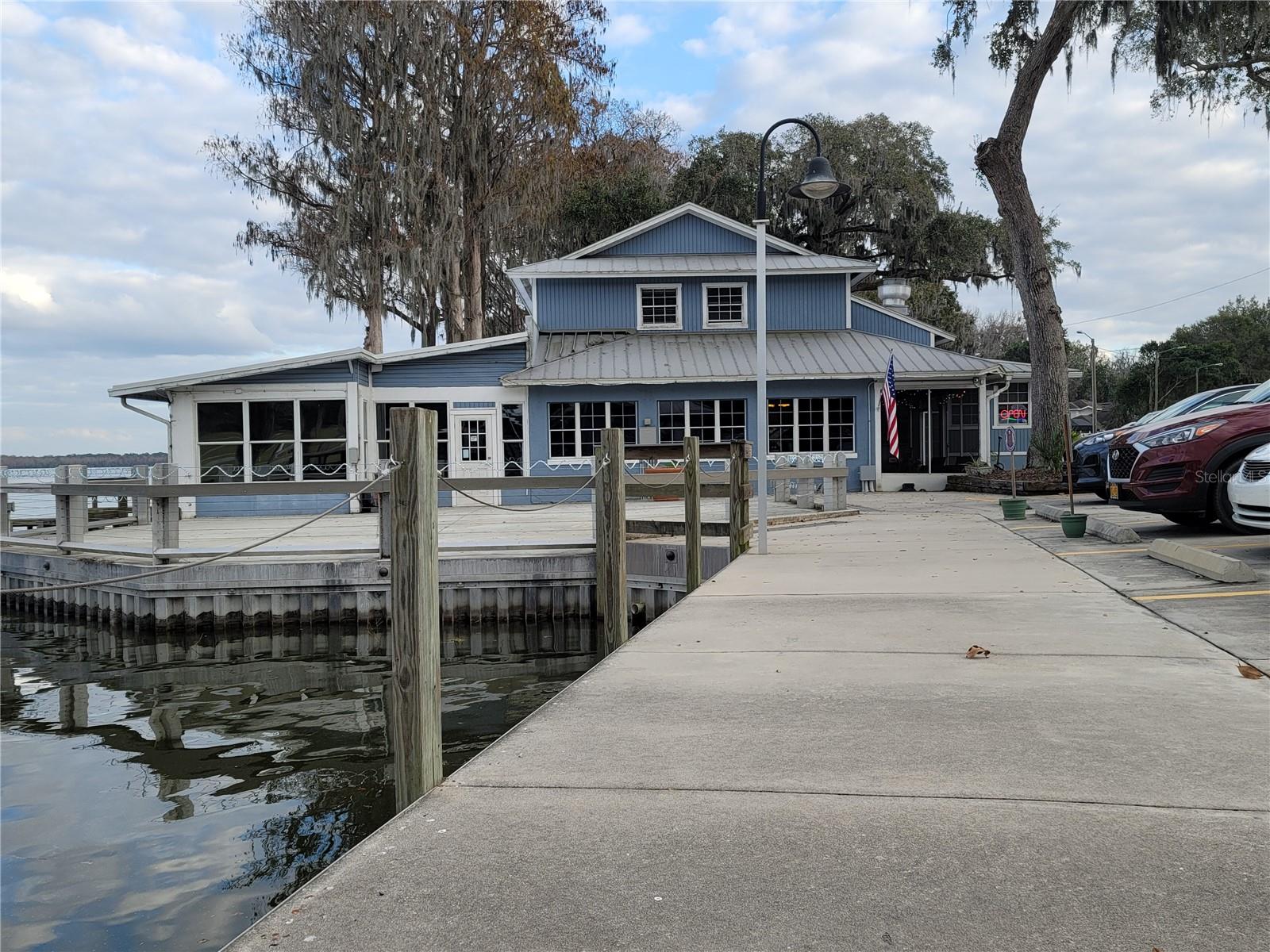 Photo of 704 S LAKESHORE BOULEVARD HOWEY IN THE HILLS FL 34737