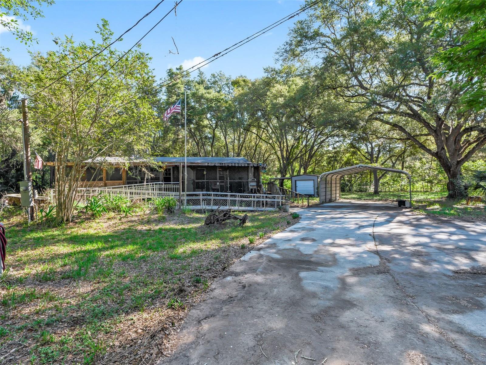 Photo of 3861 CR 519 COLEMAN FL 33521