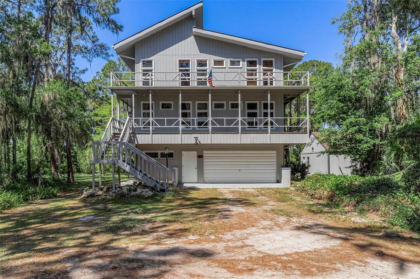 Photo of 7373 CIRCLE DRIVE LADY LAKE FL 32159