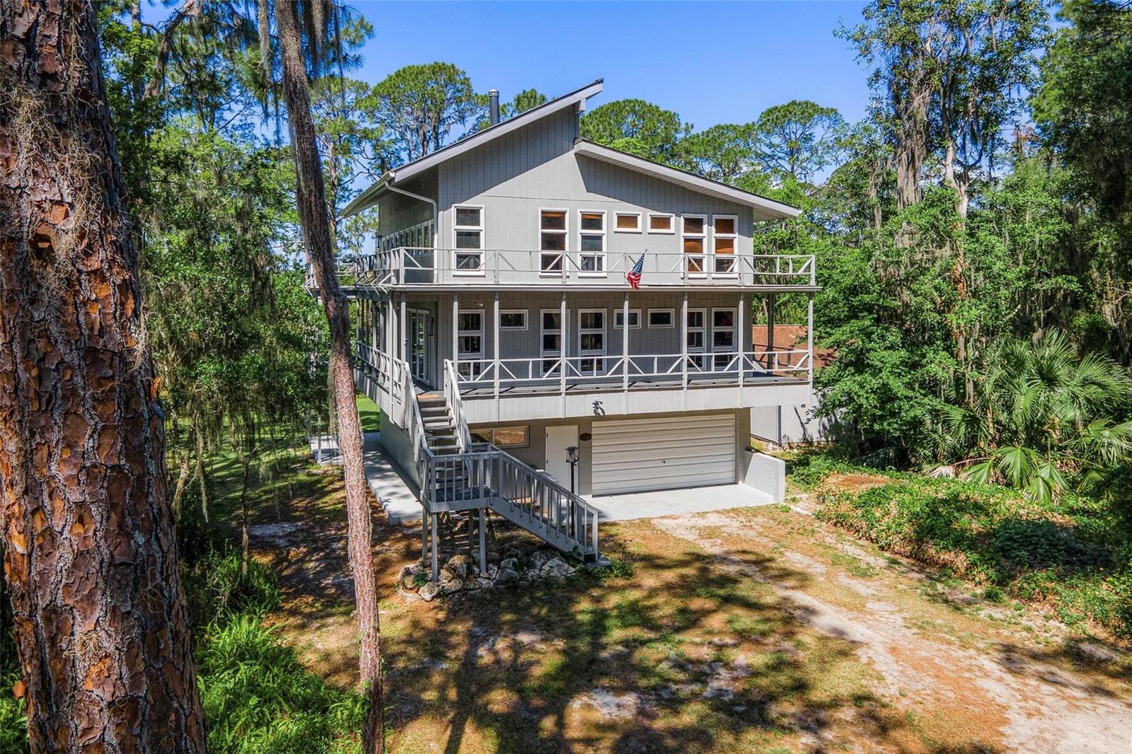 Photo of 7373 CIRCLE DRIVE LADY LAKE FL 32159