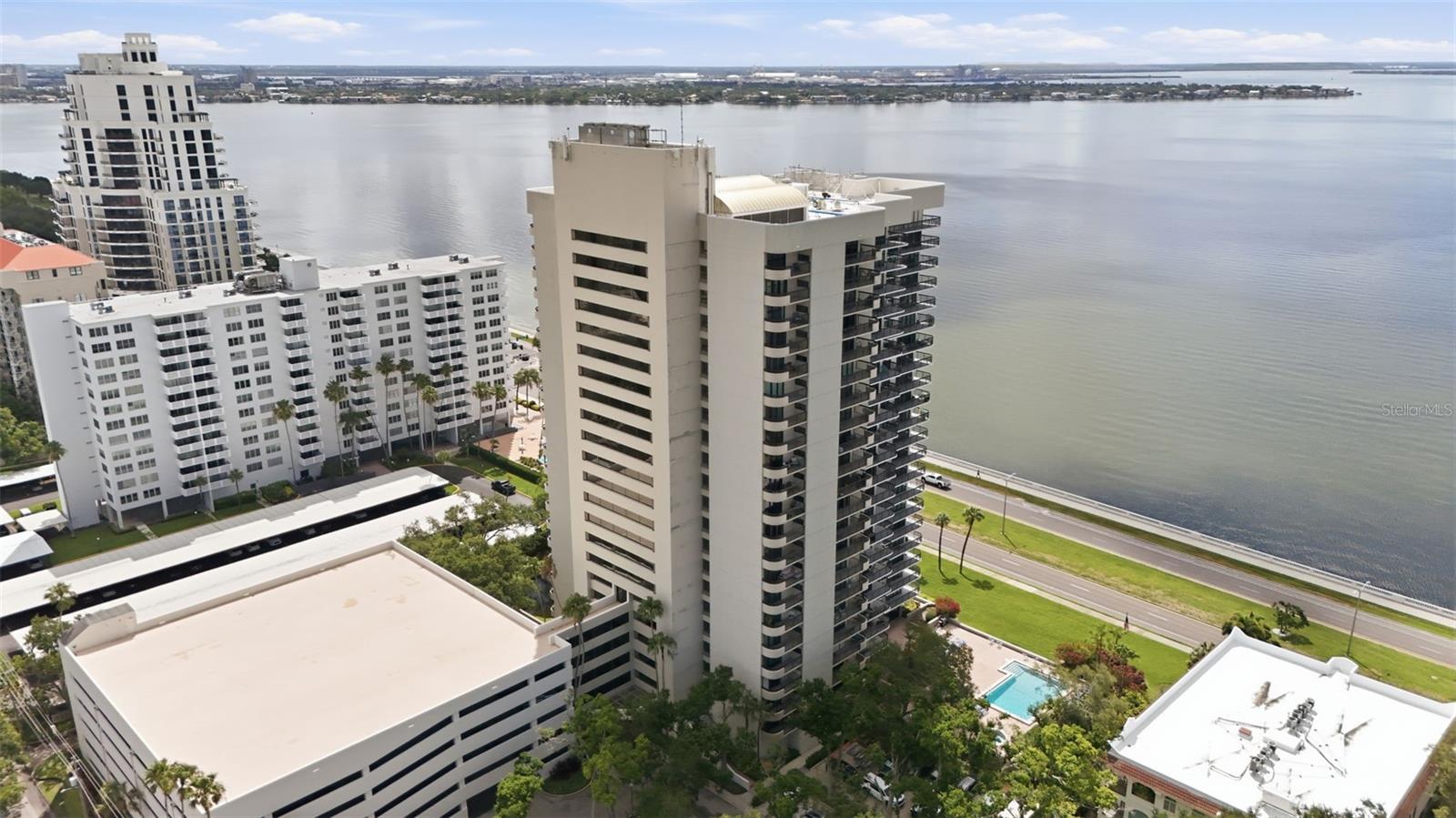 Photo of 2413 BAYSHORE BOULEVARD #2001 TAMPA FL 33629