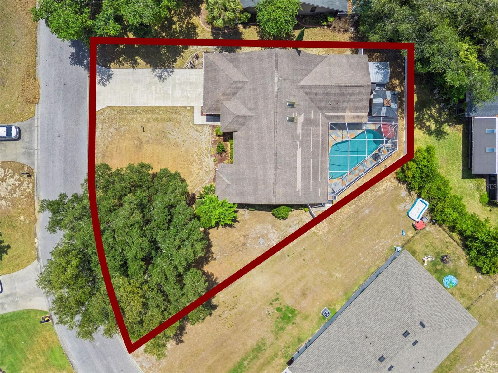 Photo of 33939 VALENCIA DRIVE LEESBURG FL 34788
