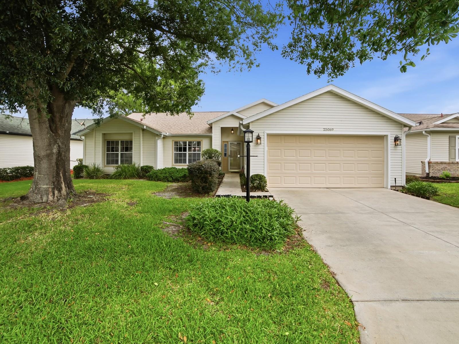 Photo of 25069 RIVERWALK DRIVE LEESBURG FL 34748