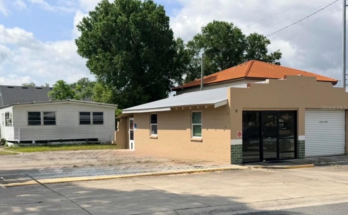Photo of 124 W LEMON STREET LADY LAKE FL 32159