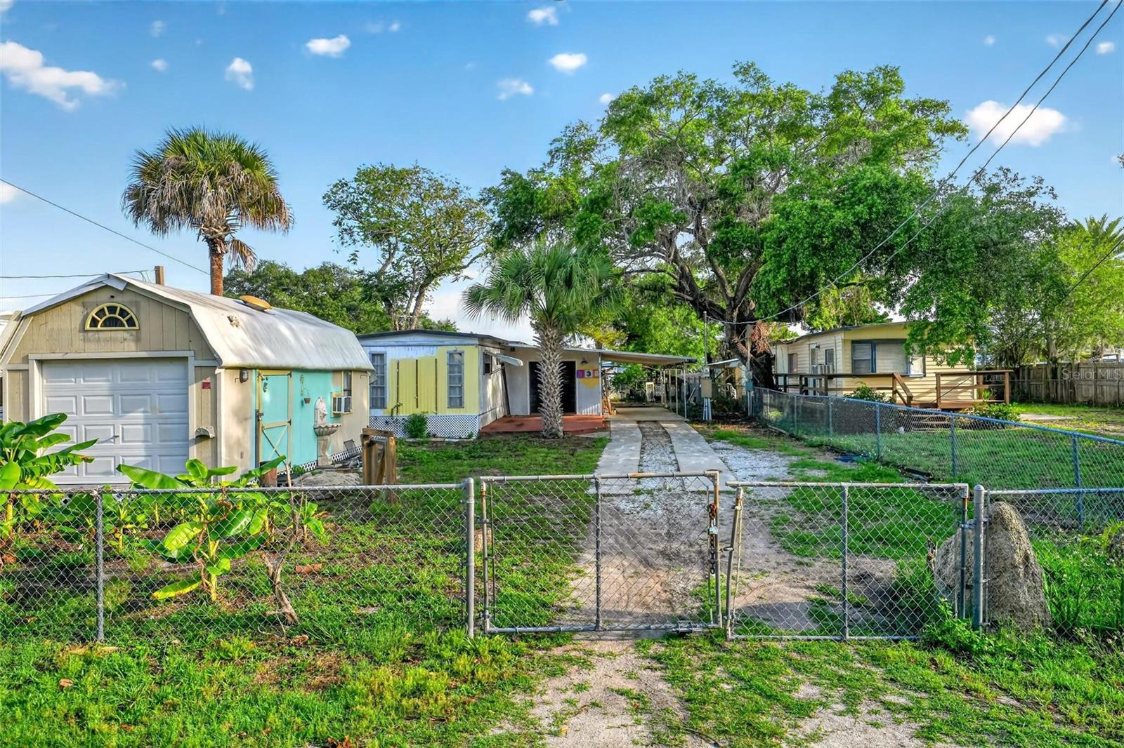 Photo of 138 INDIAN CREEK ROAD OAK HILL FL 32759