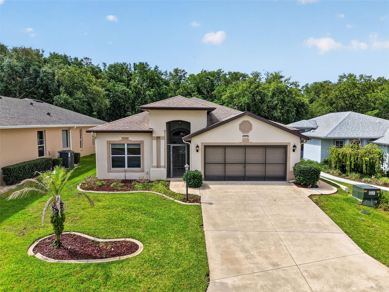Photo of 20634 QUEEN ALEXANDRA DRIVE LEESBURG FL 34748