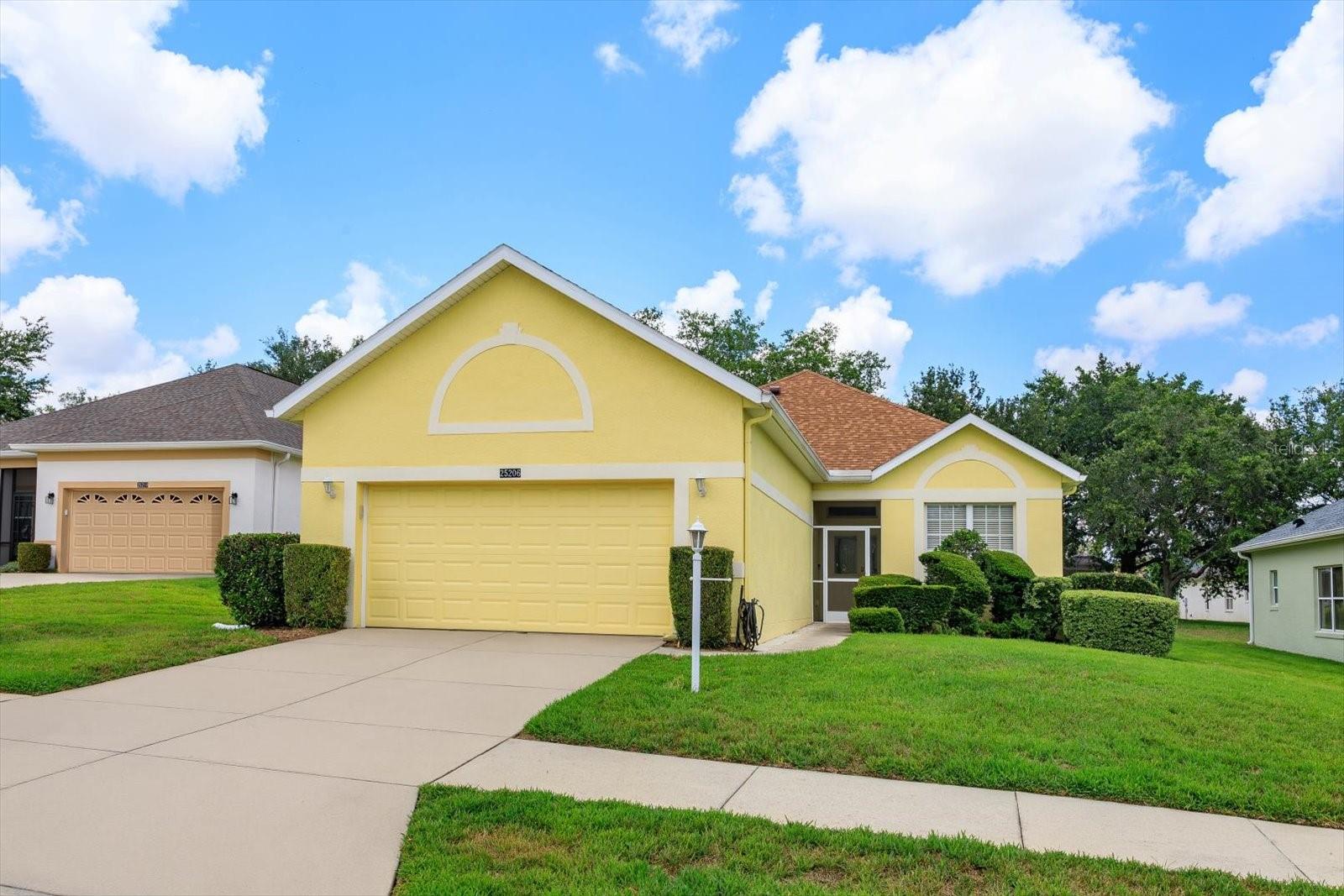 Photo of 25206 ORMOND COURT LEESBURG FL 34748