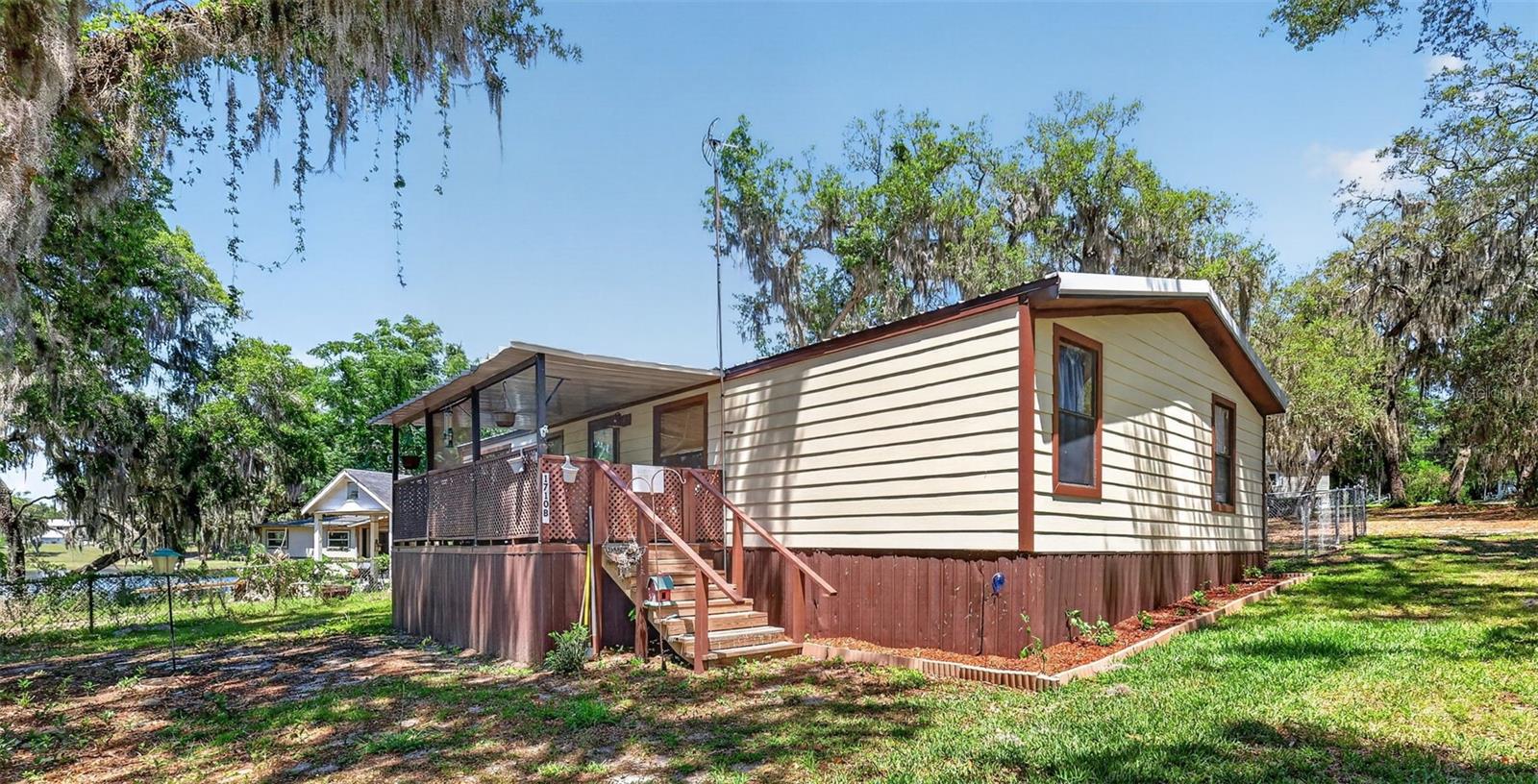 Photo of 1710 INDIAN TRAIL #B LEESBURG FL 34748