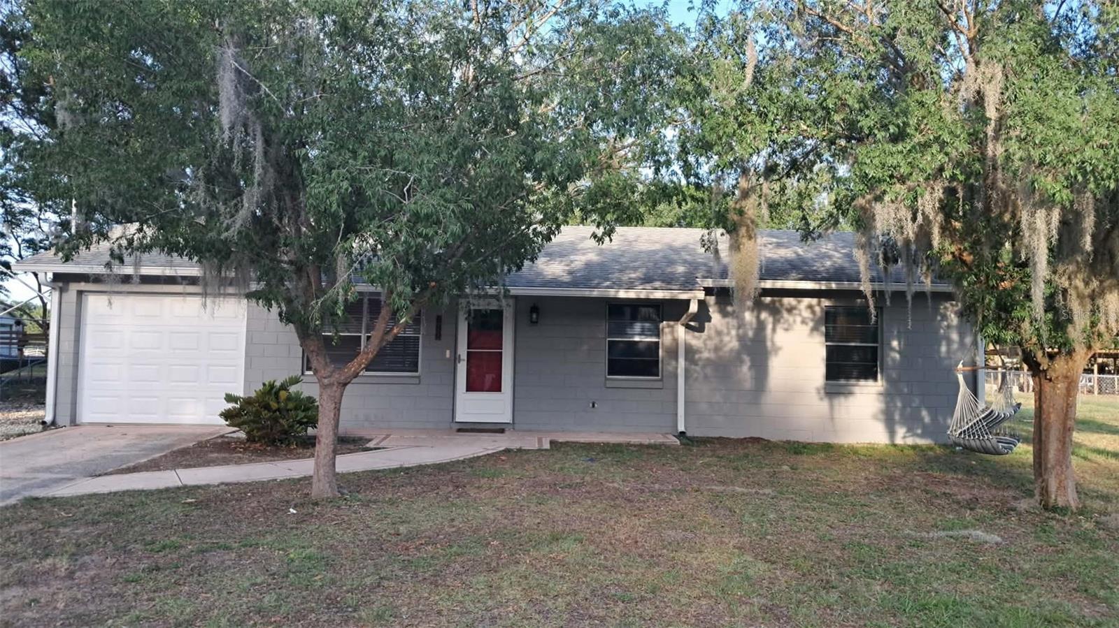 Photo of 580 FERN AVENUE TAVARES FL 32778