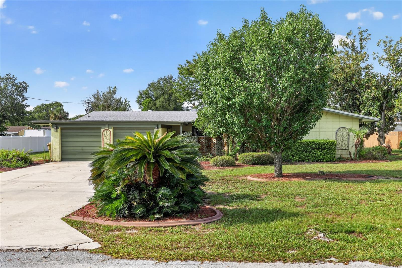 Photo of 5216 SYDNEY ROAD FRUITLAND PARK FL 34731