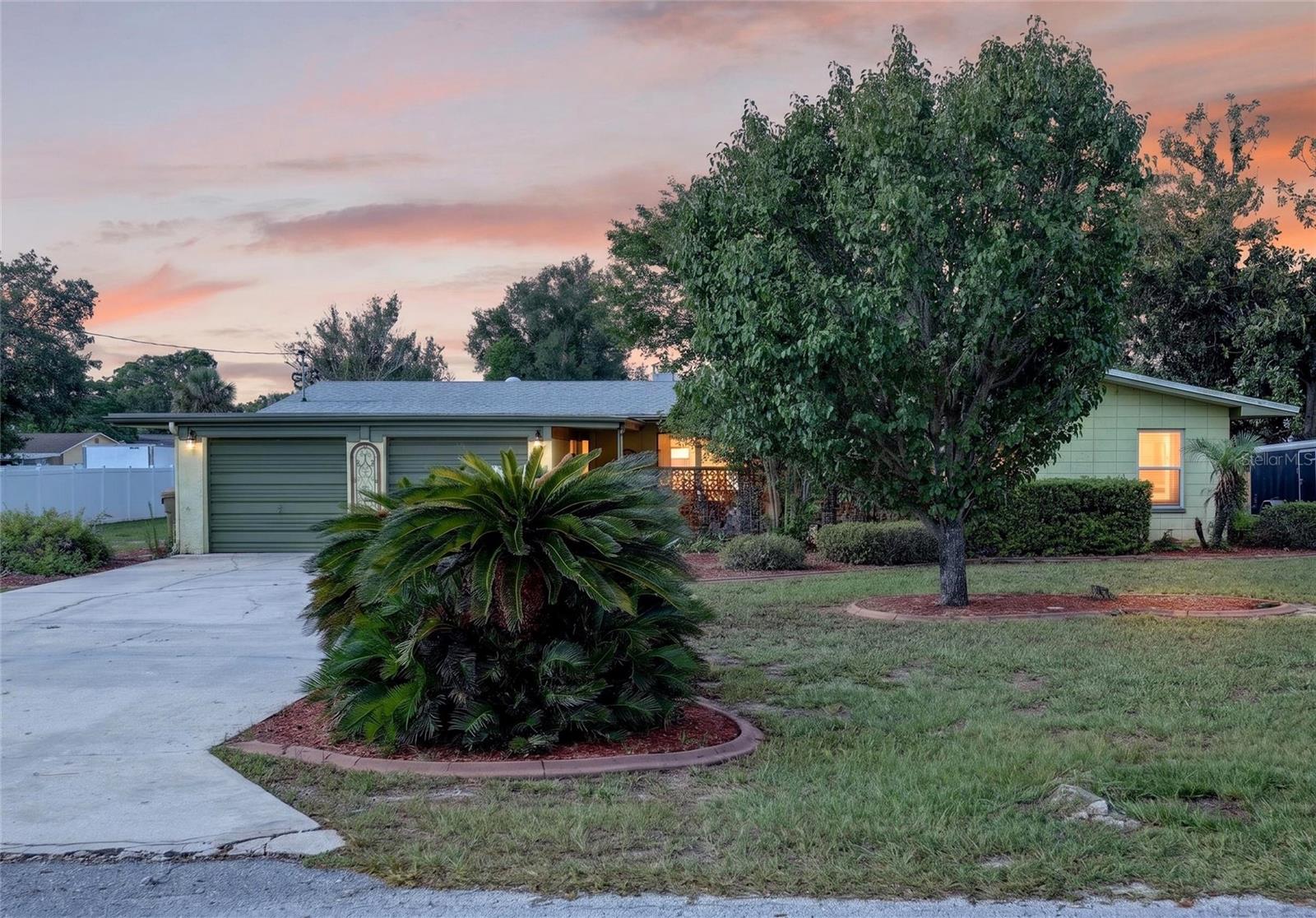Photo of 5216 SYDNEY ROAD FRUITLAND PARK FL 34731