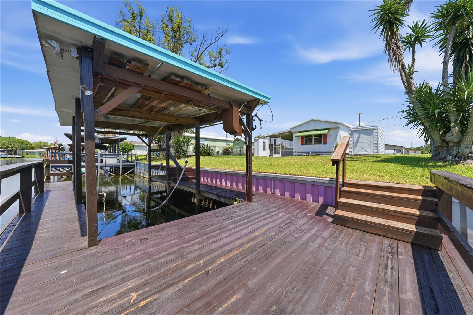 Photo of 30107 GREEN BAY DRIVE TAVARES FL 32778