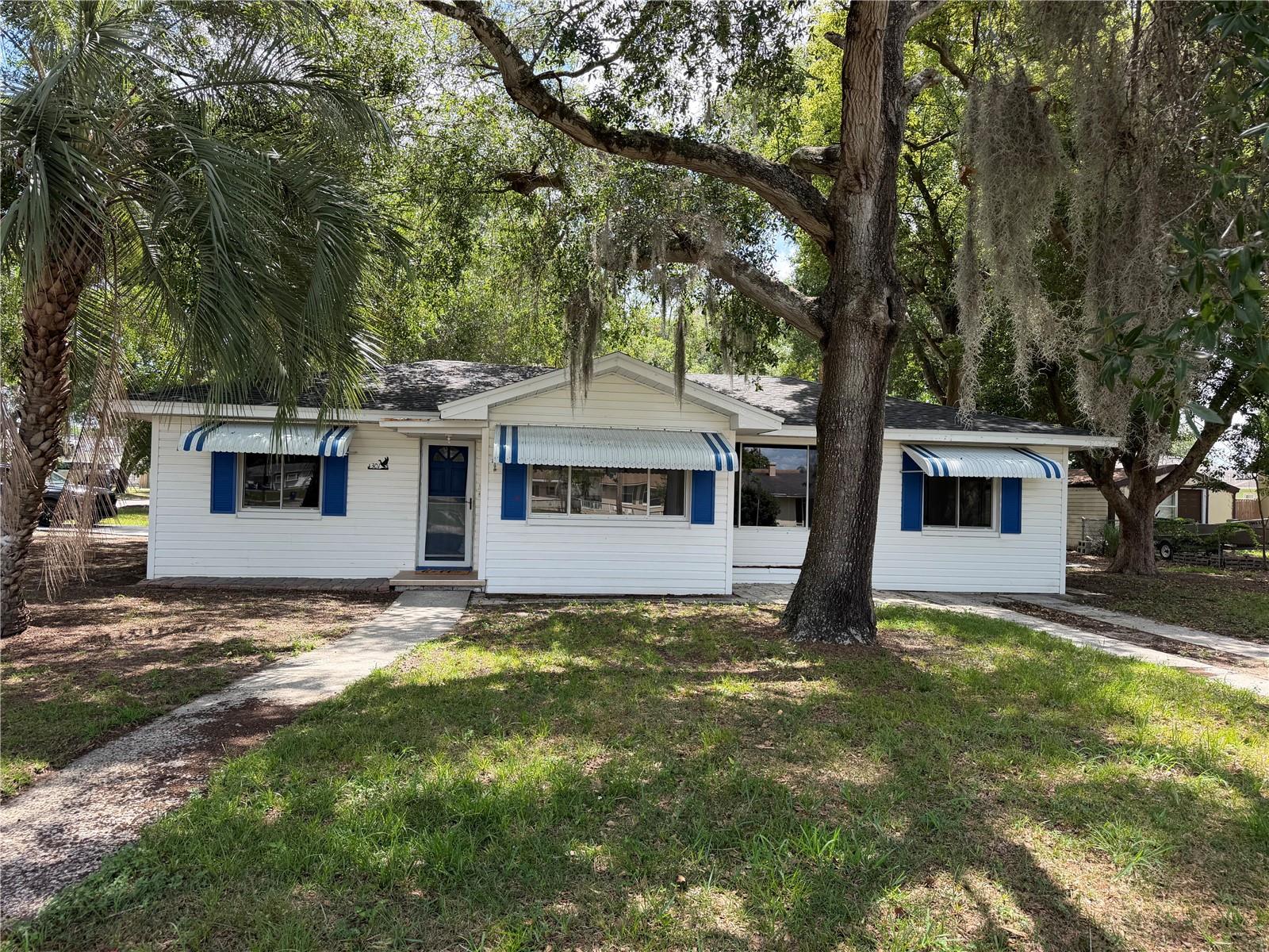 Photo of 301 S SEMINOLE AVENUE MINNEOLA FL 34715