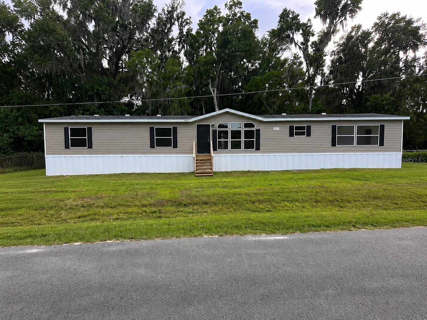 Photo of 2630 COUNTY ROAD 426C LAKE PANASOFFKEE FL 33538