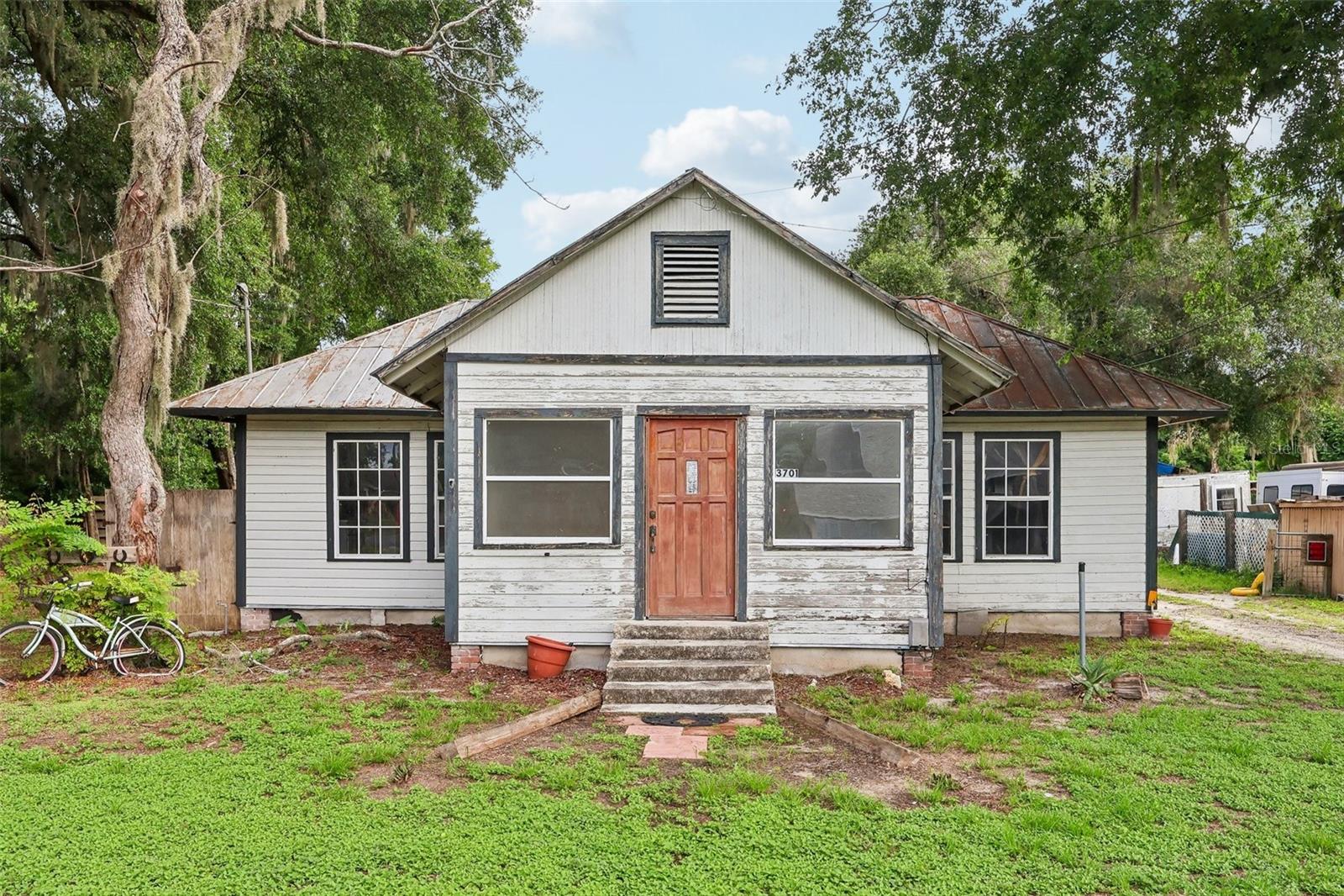 Photo of 3701 E WARM SPRINGS AVE COLEMAN FL 33521