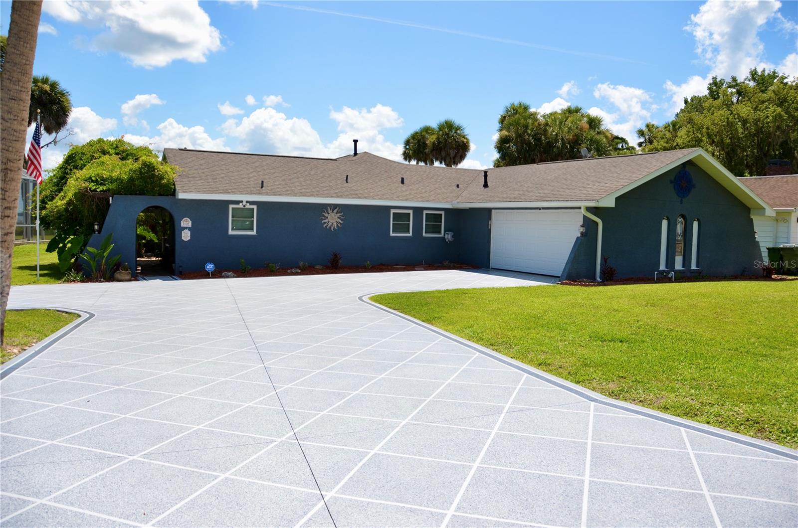 Photo of 1102 N PALMETTO STREET LEESBURG FL 34748