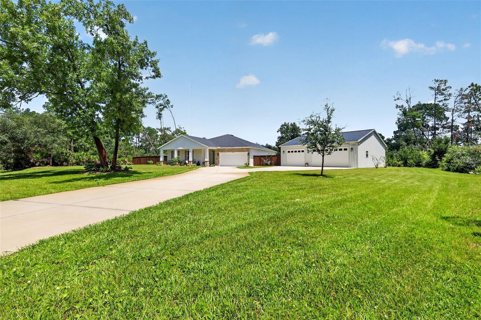 Photo of 30658 EAST BLUEBELL AVE EUSTIS FL 32736