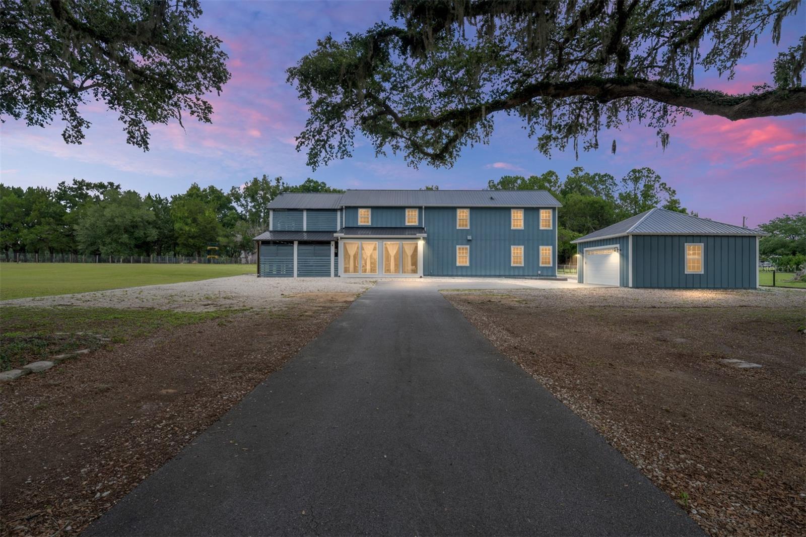 Photo of 904 NW 111TH LANE OXFORD FL 34484