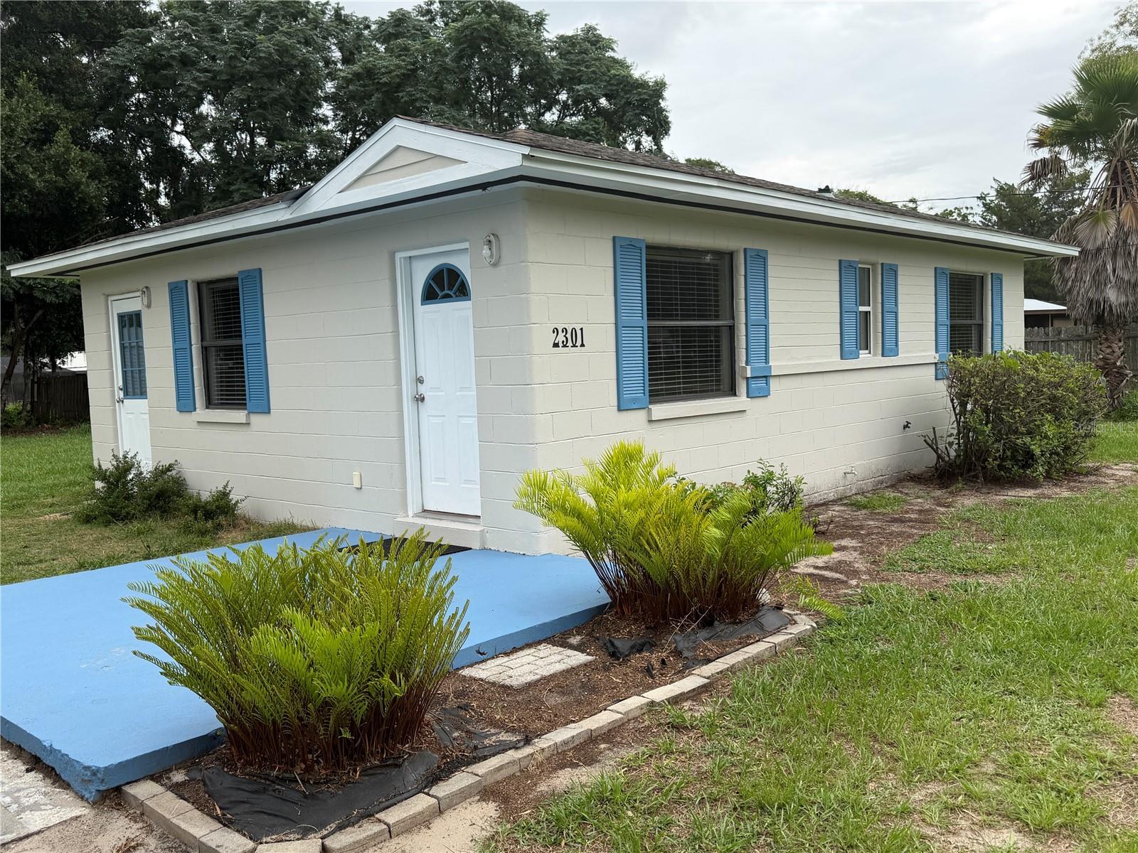 Photo of 2301 E WARM SPRINGS AVENUE COLEMAN FL 33521