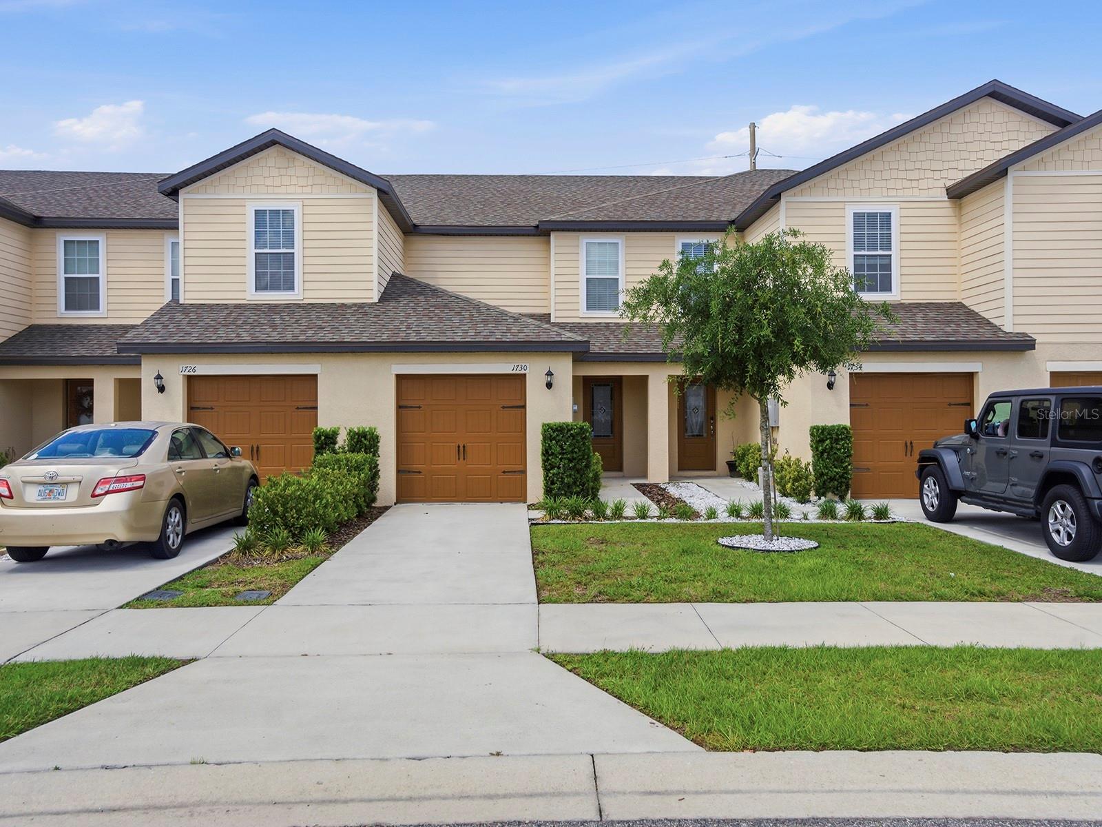 Photo of 1730 WYNFORD CIRCLE TAVARES FL 32778