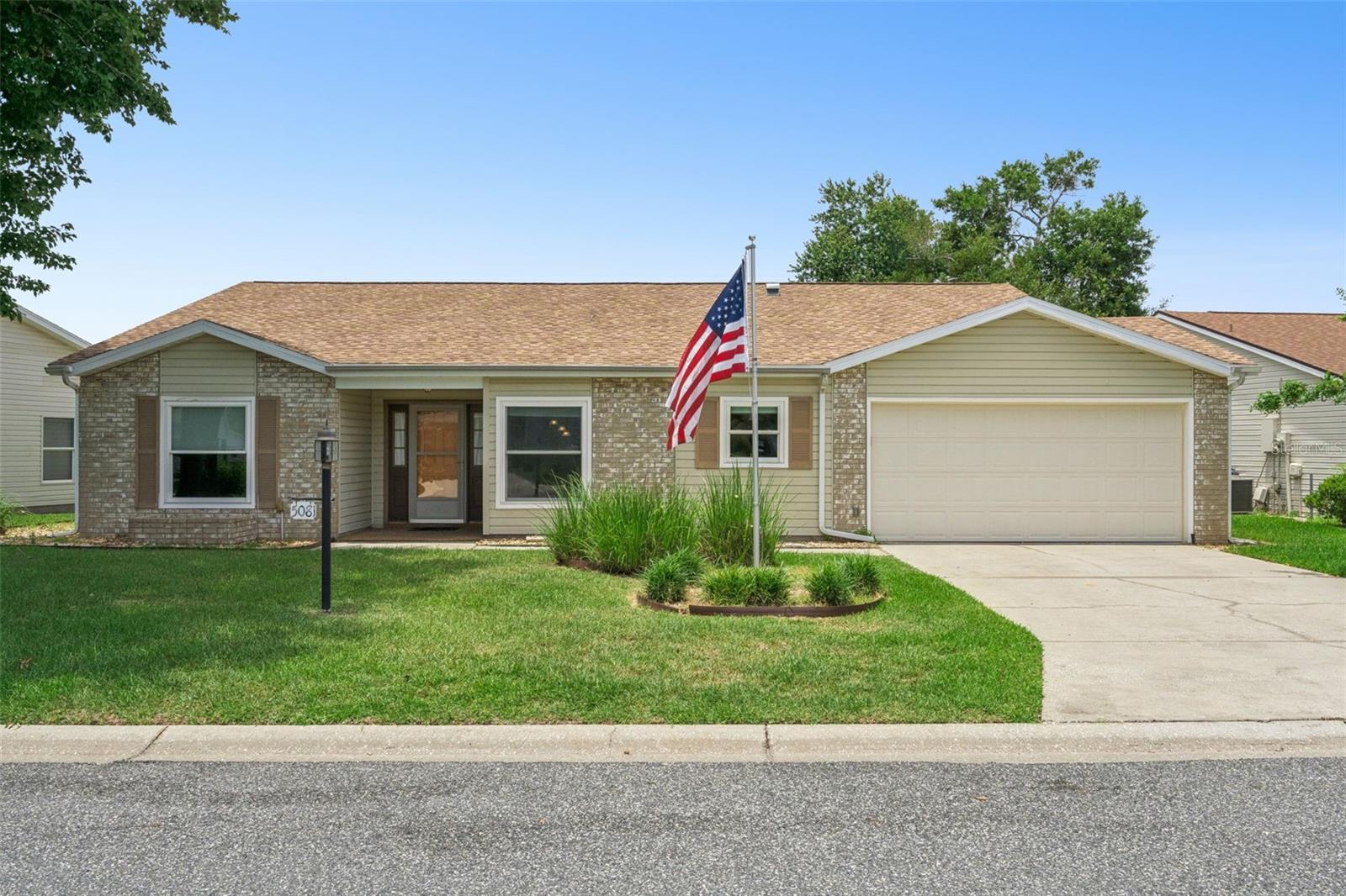 Photo of 5081 EL DESTINO DRIVE LEESBURG FL 34748