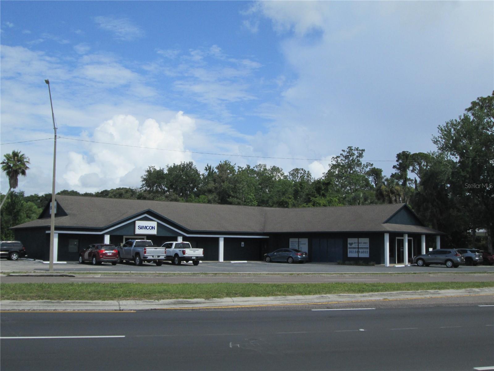 Photo of 100 W BURLEIGH BOULEVARD TAVARES FL 32778