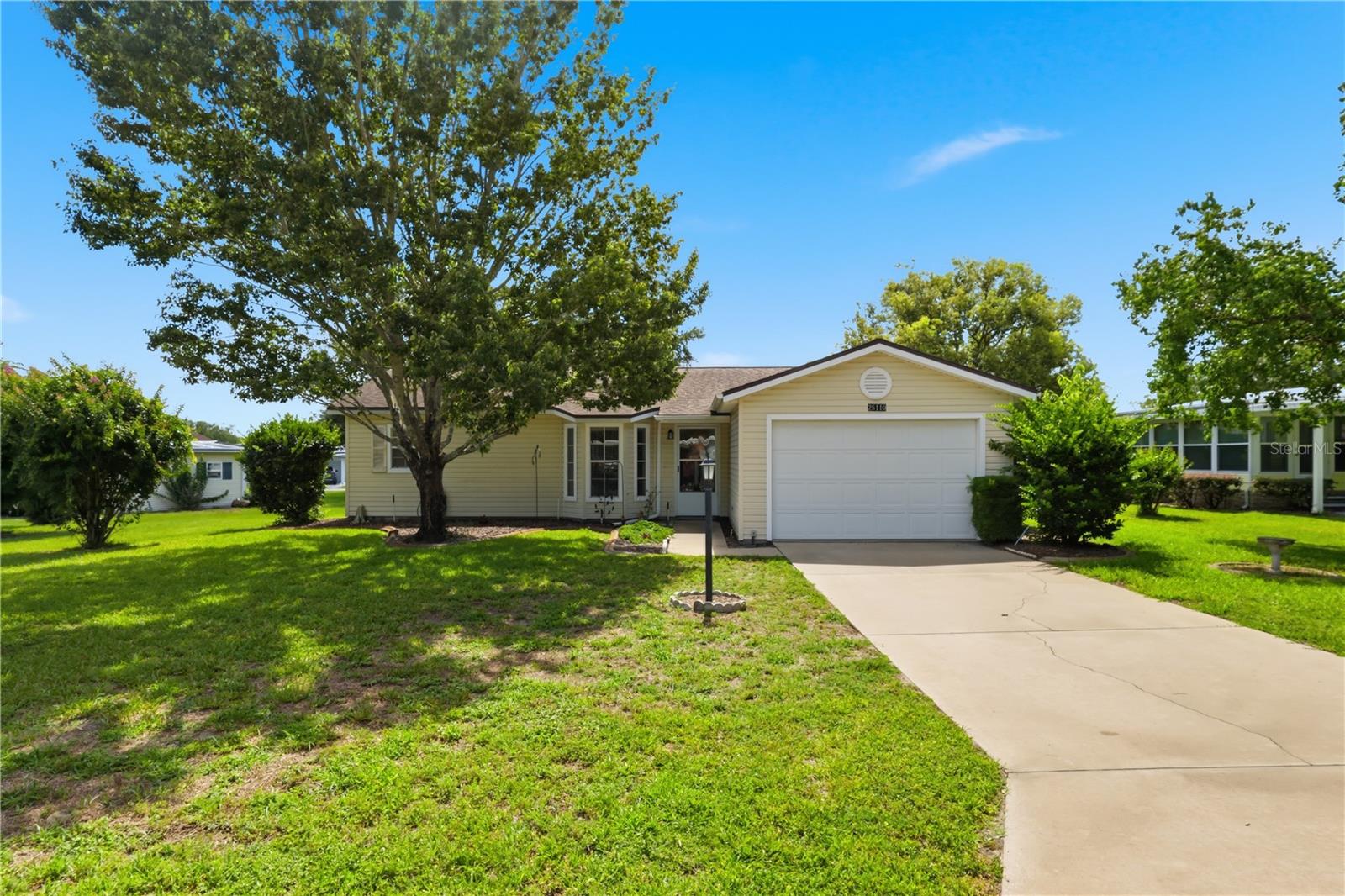 Photo of 25110 BELLEVUE LEESBURG FL 34748
