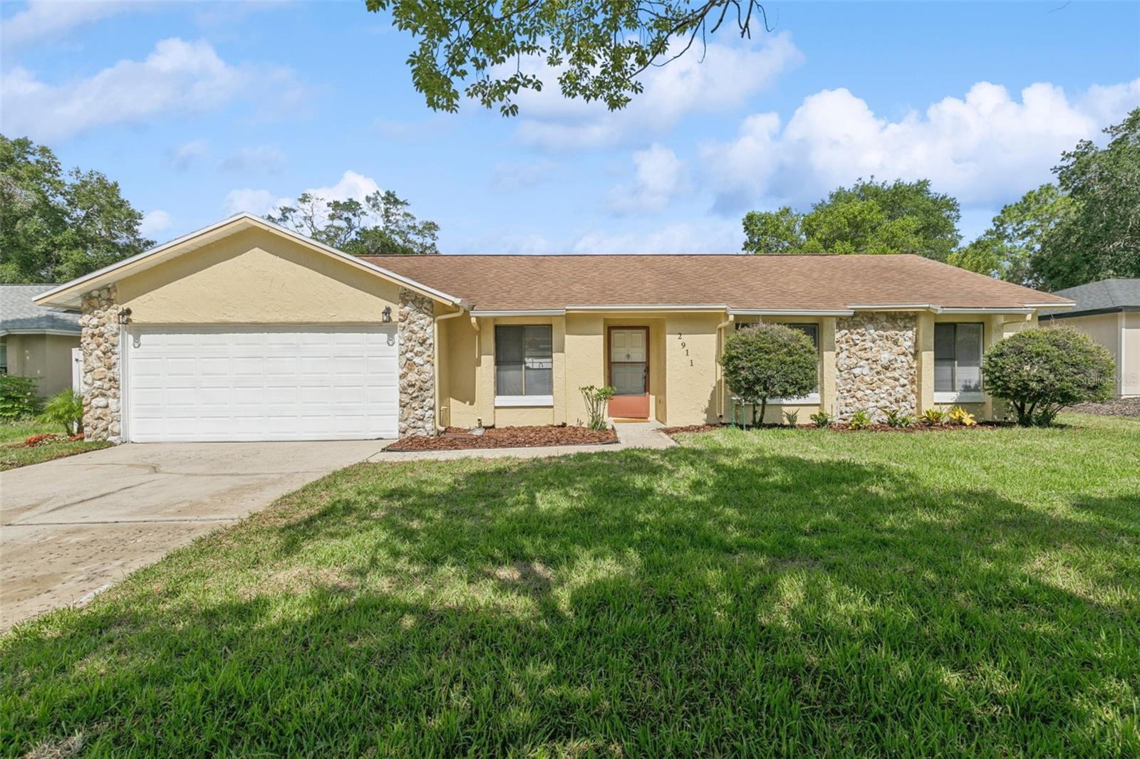 Photo of 2911 AUTUMNWOOD TRAIL APOPKA FL 32703