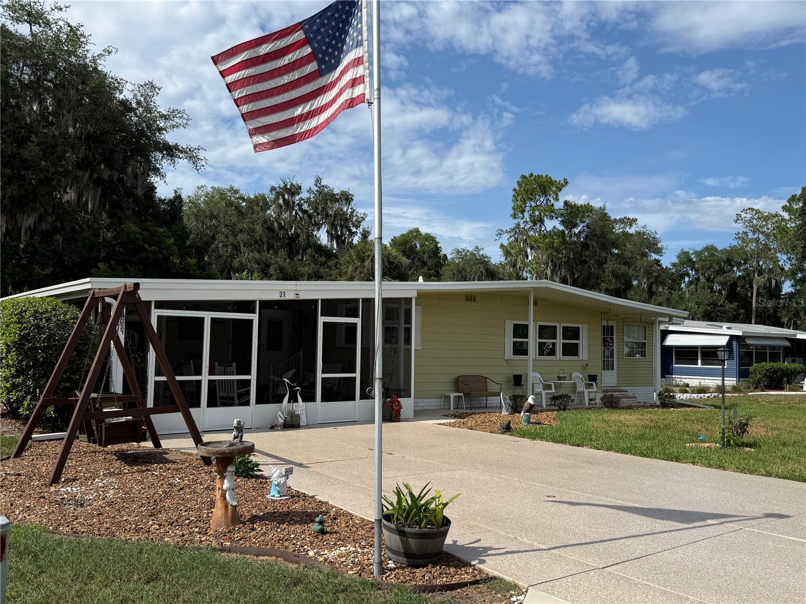 Photo of 21 S BOBWHITE ROAD WILDWOOD FL 34785