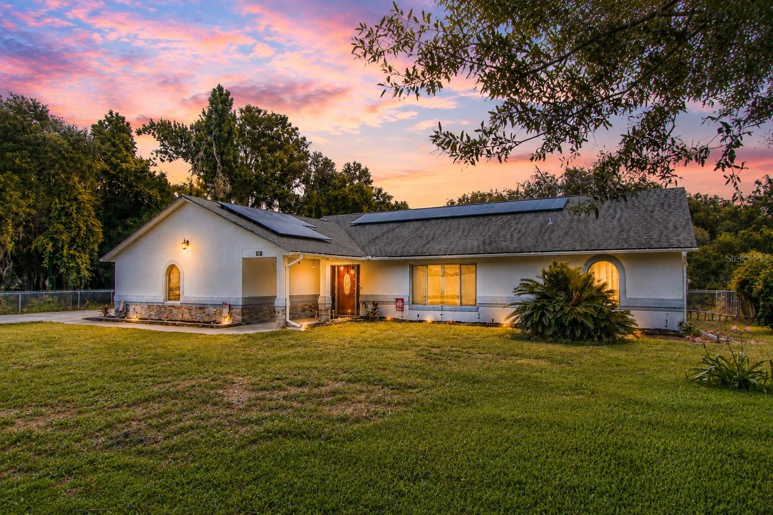 Photo of 18 WESTON ROAD LEESBURG FL 34748
