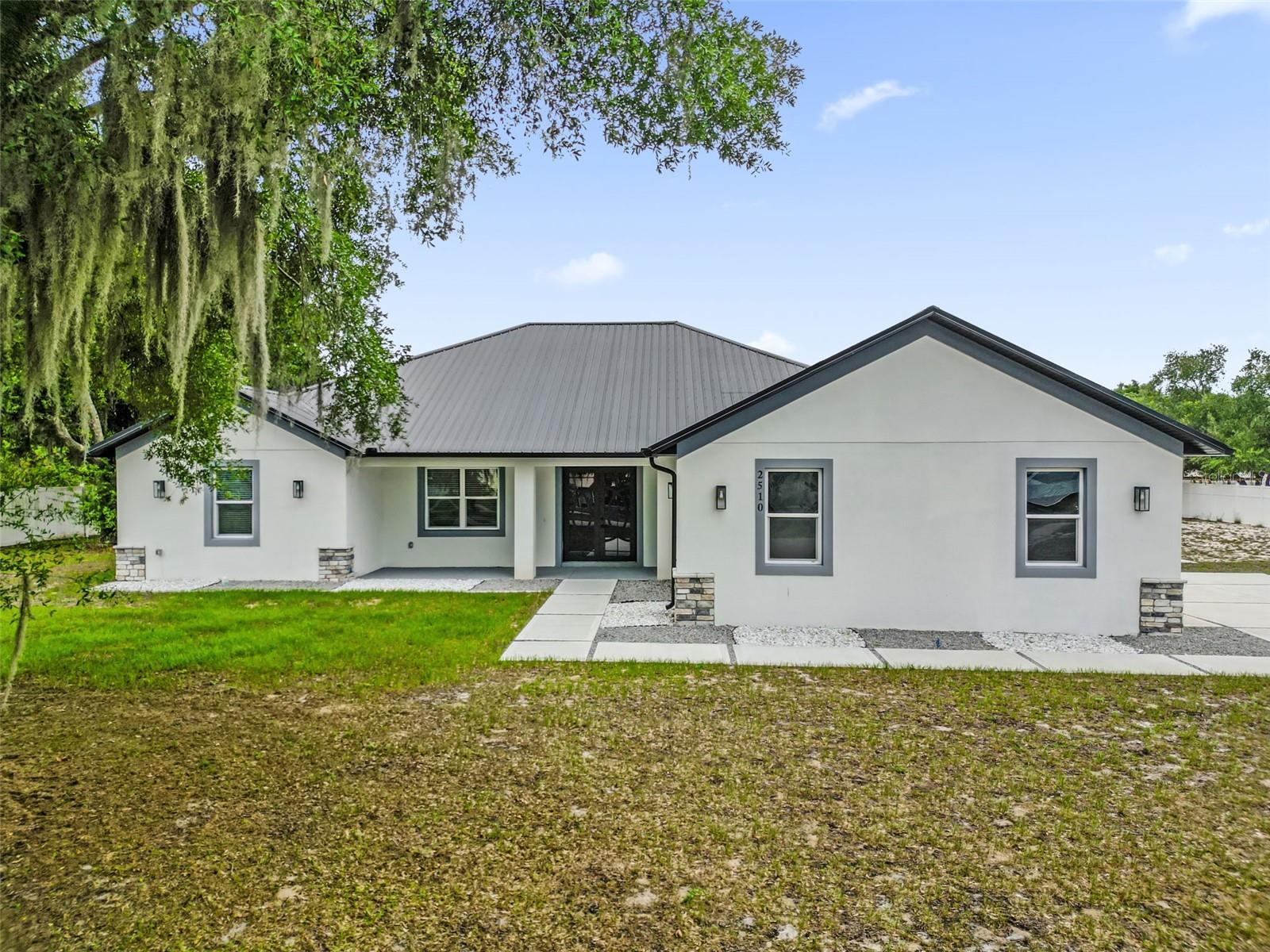 Photo of 2510 LAKE FRONT DRIVE LAKE WALES FL 33898