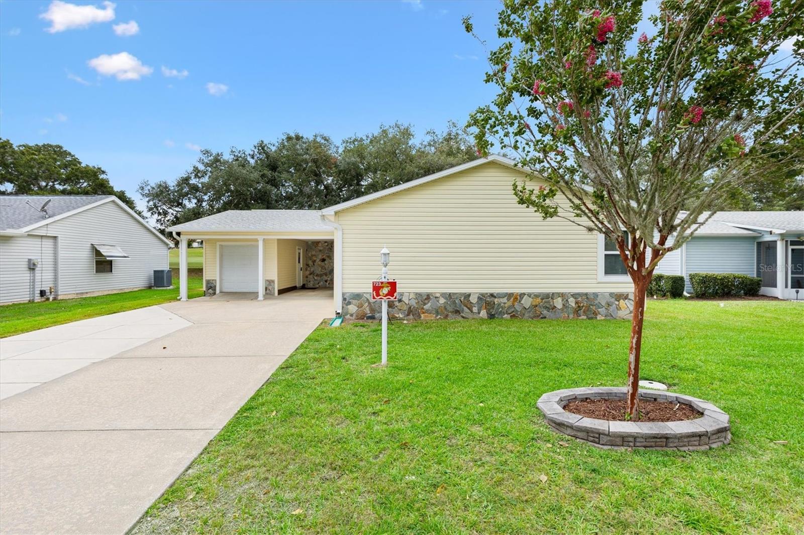 Photo of 723 HEATHROW AVENUE LADY LAKE FL 32159
