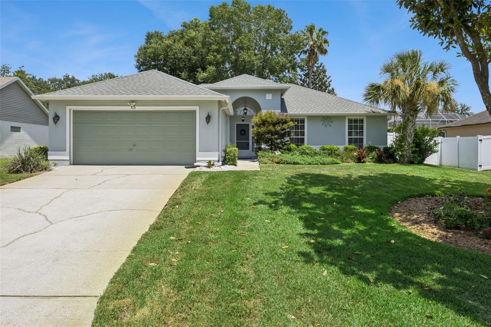 Photo of 313 EASTRIDGE DRIVE EUSTIS FL 32726