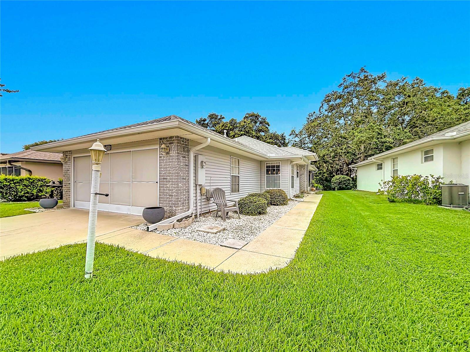 Photo of 5859 PRINCESS CAROLINE PLACE LEESBURG FL 34748
