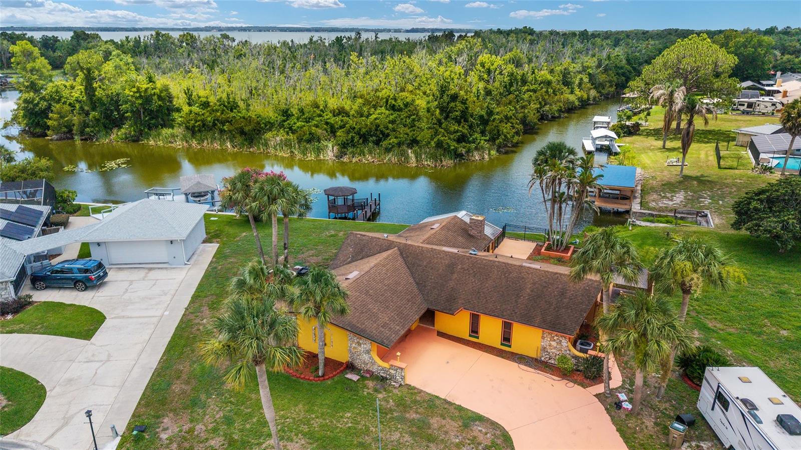 Photo of 5330 KINGS COURT FRUITLAND PARK FL 34731