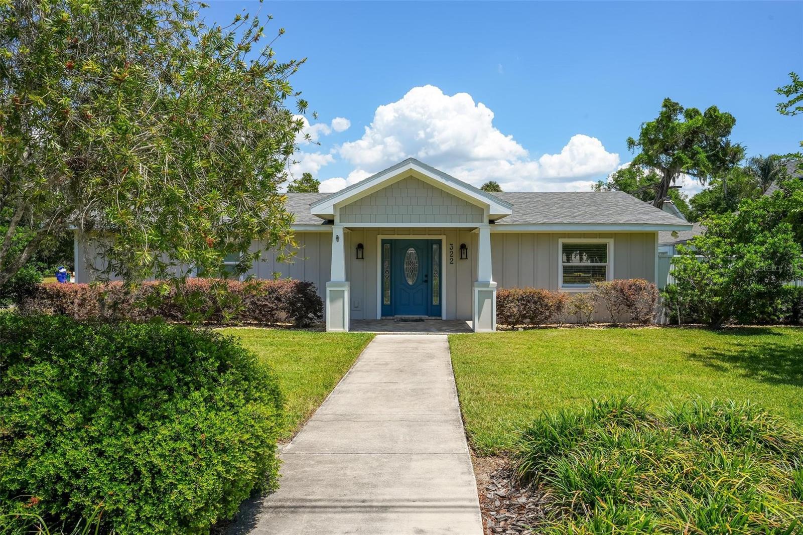 Photo of 322 N DISSTON AVENUE TAVARES FL 32778
