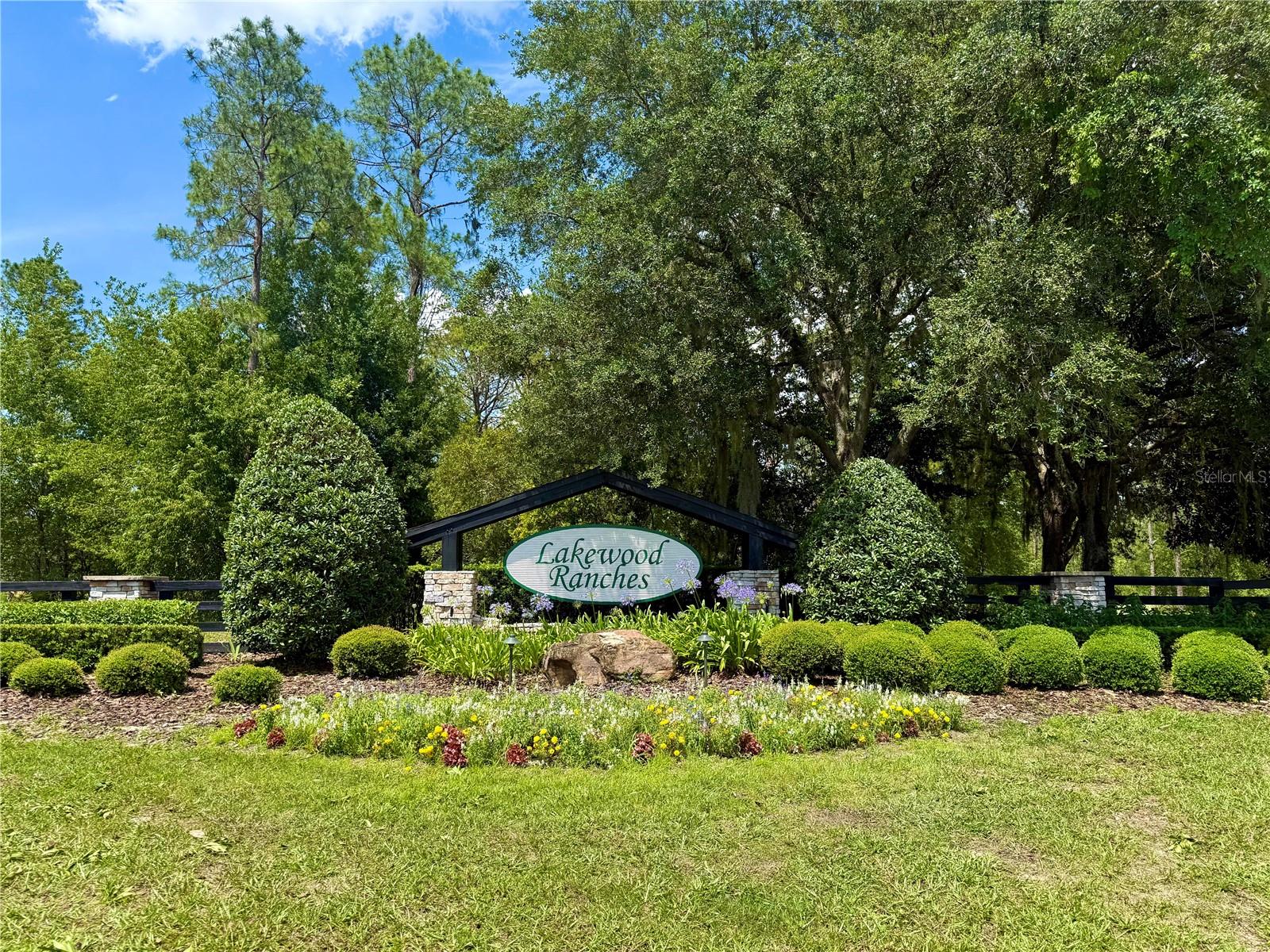 Photo of 35135 PINEGATE TRAIL EUSTIS FL 32736