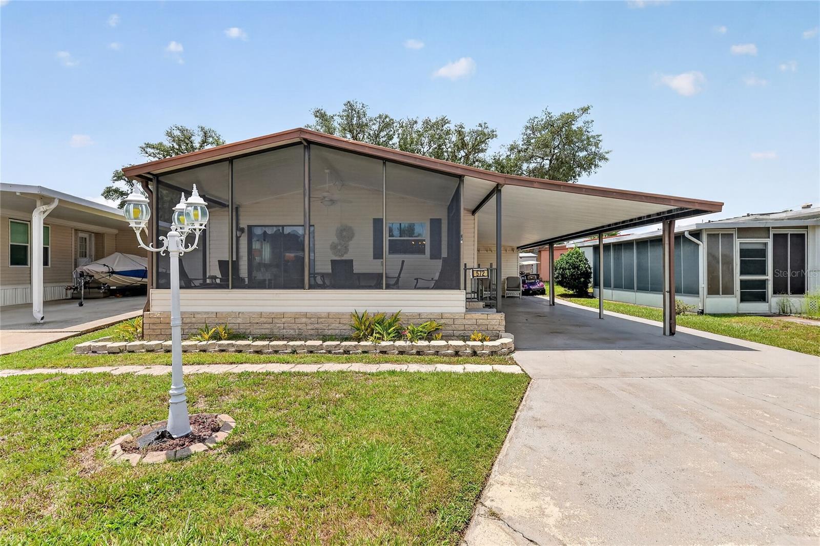 Photo of 572 TAMMI DRIVE LEESBURG FL 34788