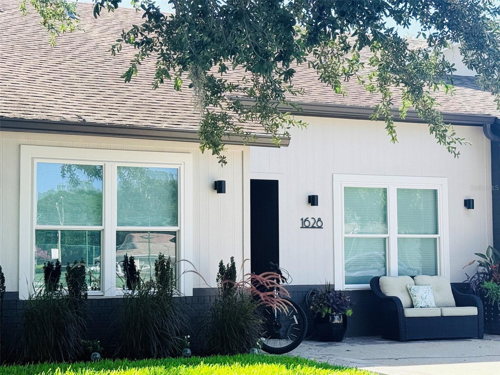 Photo of 1628 TROPICAL COURT TAVARES FL 32778